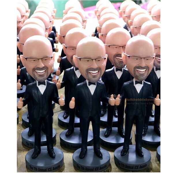 Bulk bobbleheads 10-2000 custom Identical bobbleheads wholesale