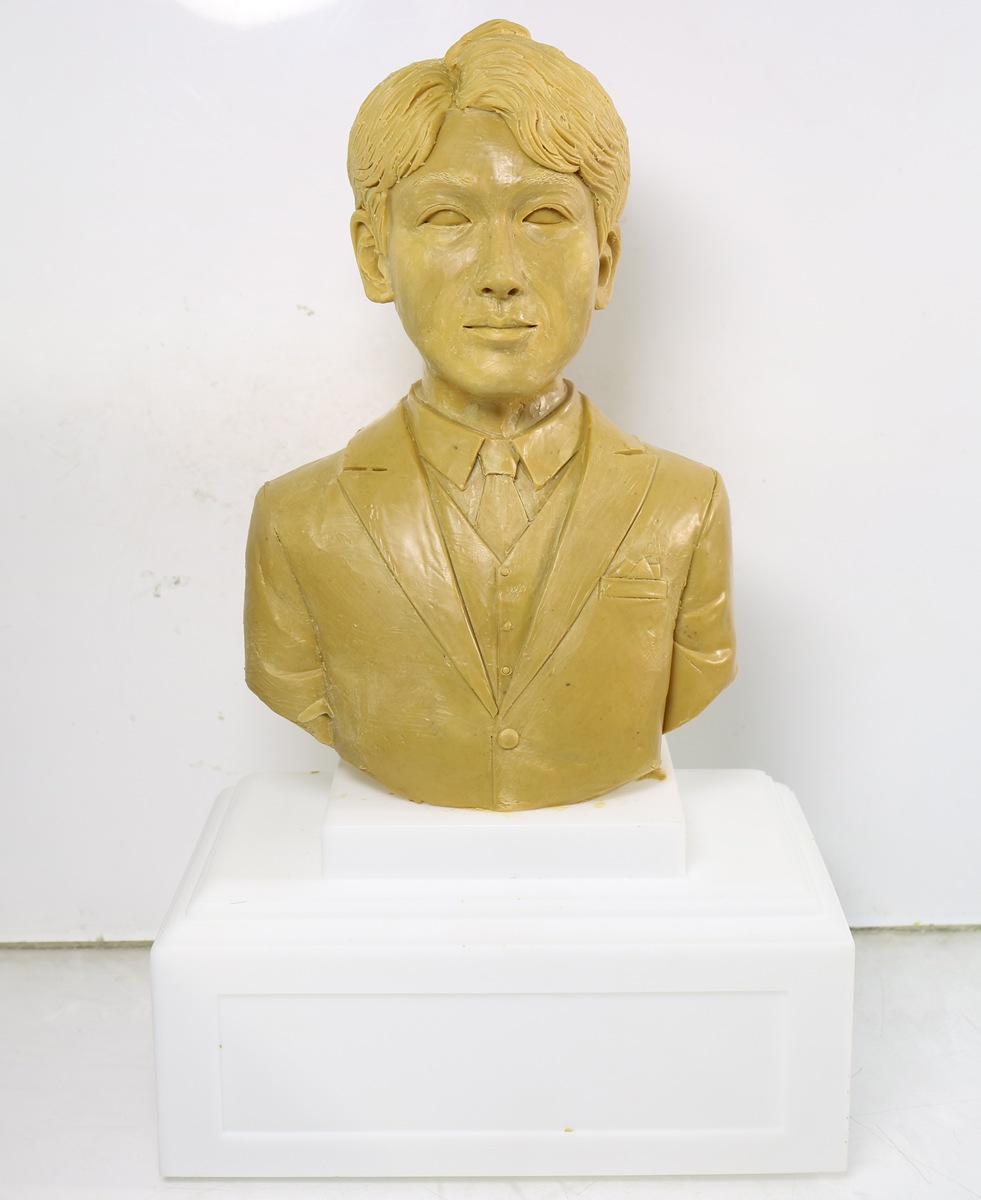 custom portrait busts from photo